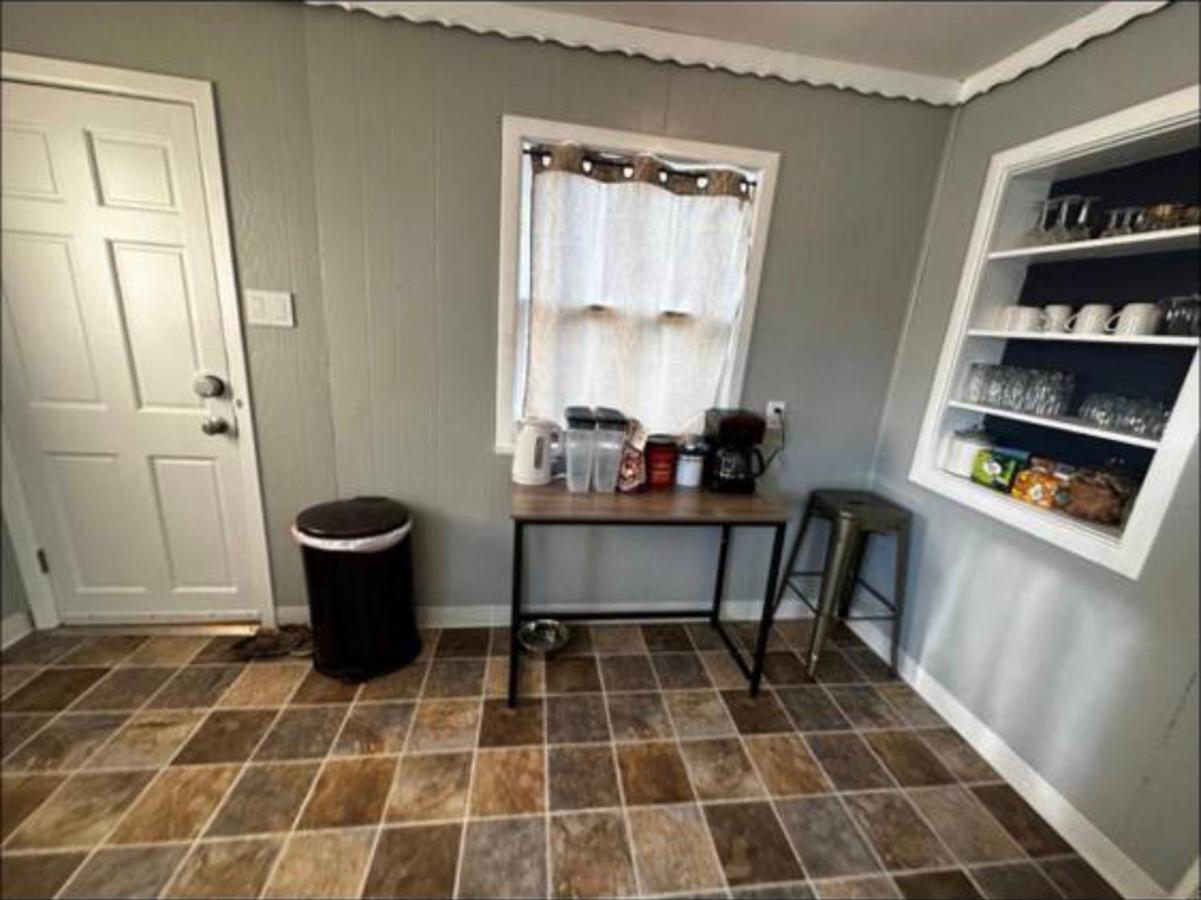 Tacoma Homestay- With Breakfast Included-Private Room Екстер'єр фото