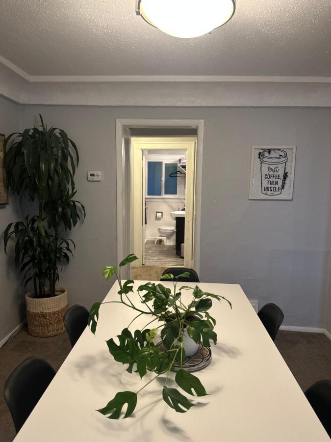 Tacoma Homestay- With Breakfast Included-Private Room Екстер'єр фото