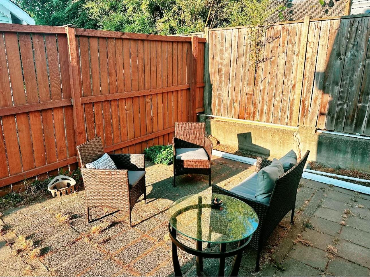 Tacoma Homestay- With Breakfast Included-Private Room Екстер'єр фото